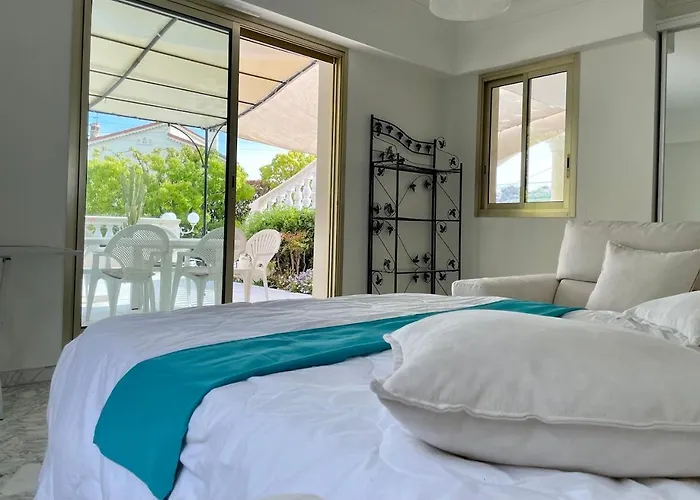 Rez De Jardin De 65M2 Dans Villa A Nice