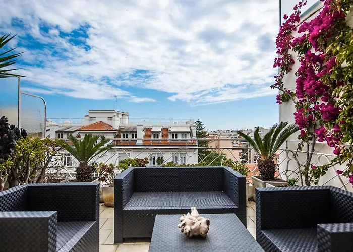Fleurs De Nice Furnished Flat