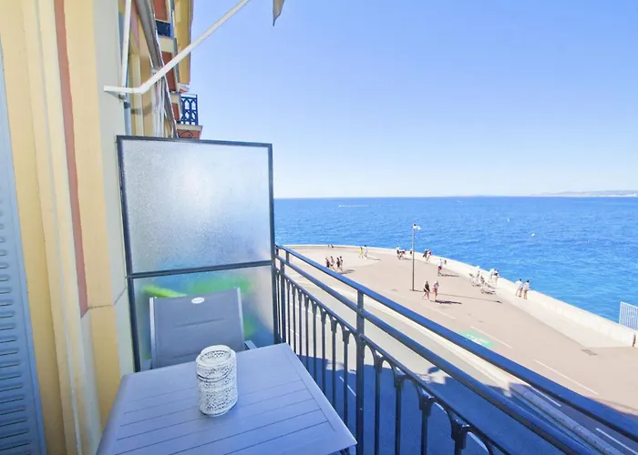 Promenade Holiday - Rocamare Promenade