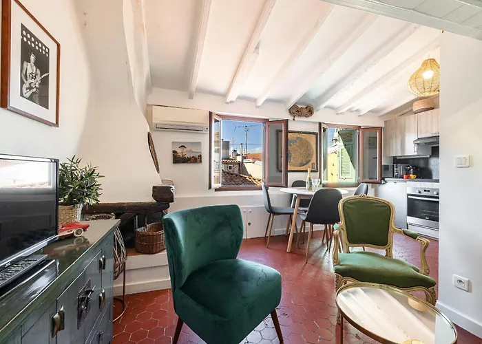 Charming Apartment Old Town