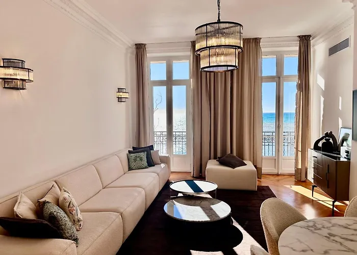 Quai Promenade View Balcony With Breathtaking View