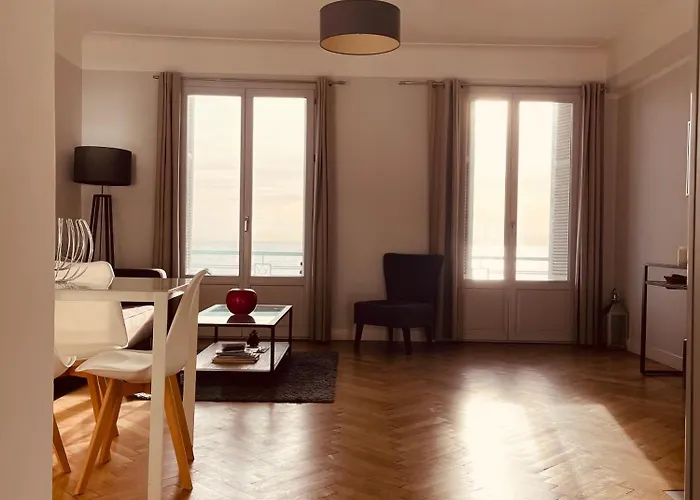 Appartement 2 Chambres Avec Terrasse Vue Sur La Mer