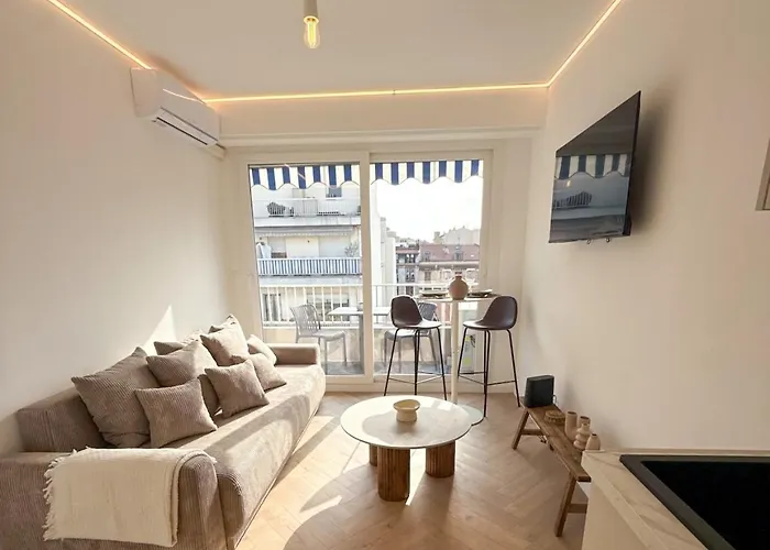 Port De Nice, Appartement 4Pers Emplacement Ideal Tout Equipe Balcon