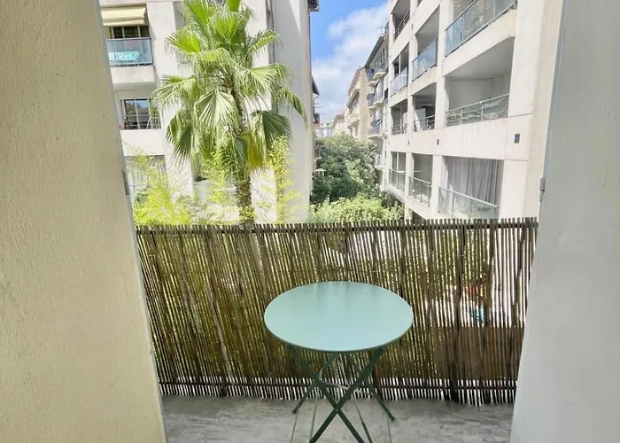 Nice Two-Rooms With Balcony In Nice