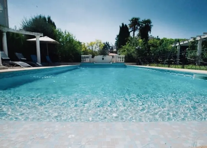 Villa Prestigieuse Avec Piscine Privee Au Coeur De Nice