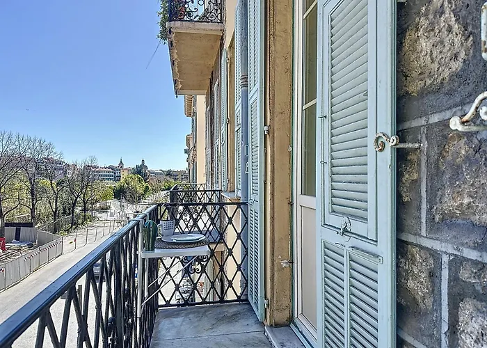 3 Air-Conditioned Rooms With Unobstructed View