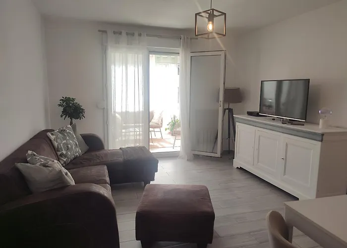 Superbe Appartement Avec Piscine L\'Ete De Juin A Septembre