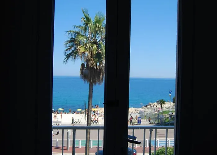 Hotel Azur