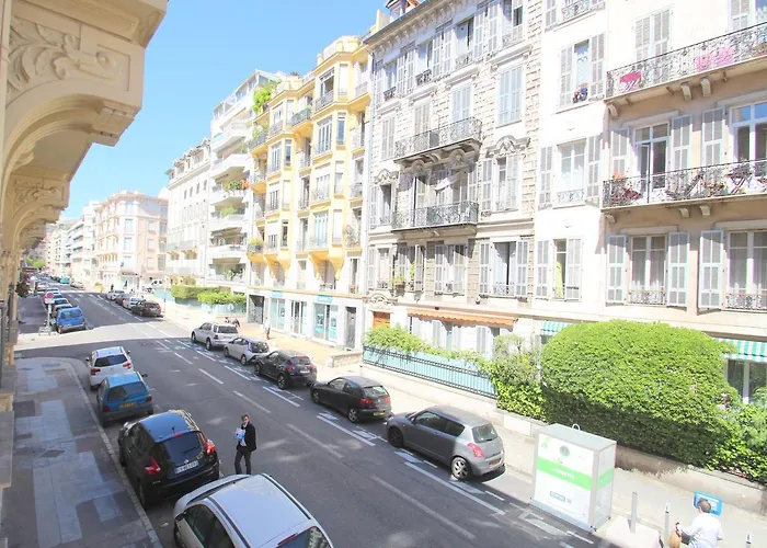 Apartments Gounod