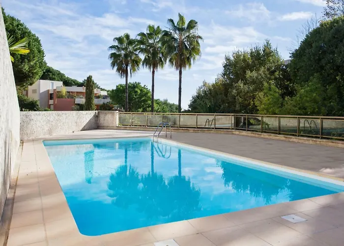 Charming 1Br With Pool And Sea View In Nice