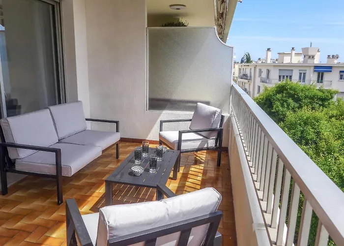 Apartment Le Clos Tranquille By Interhome