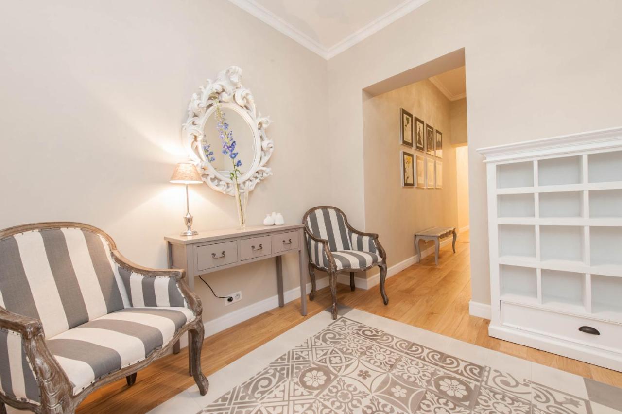 Sunlight - Cristal - Old Town Area, 3 Bedrooms, Stunning Nice