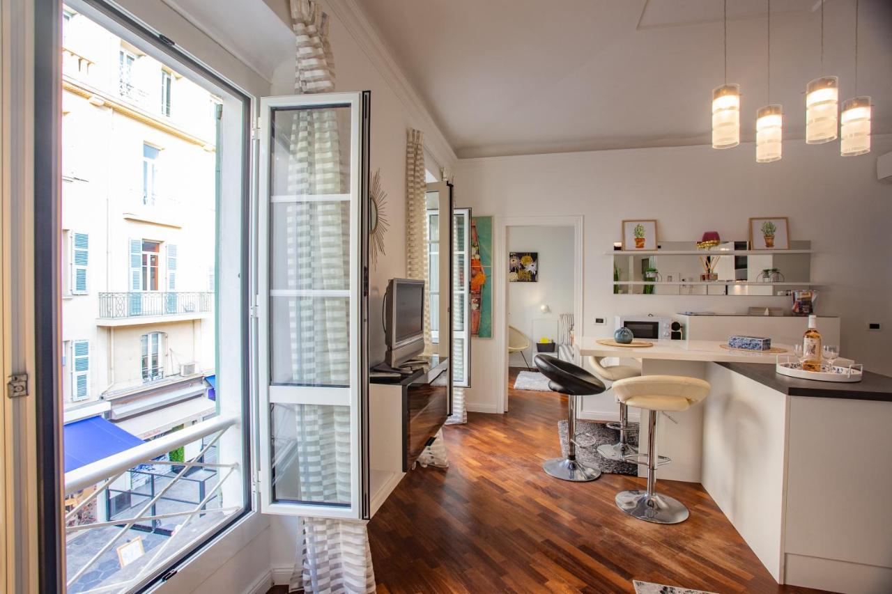 Superbe Appartement, Plein Centre De *