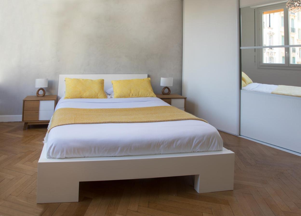 Beautiful In The Heart Of Apartment