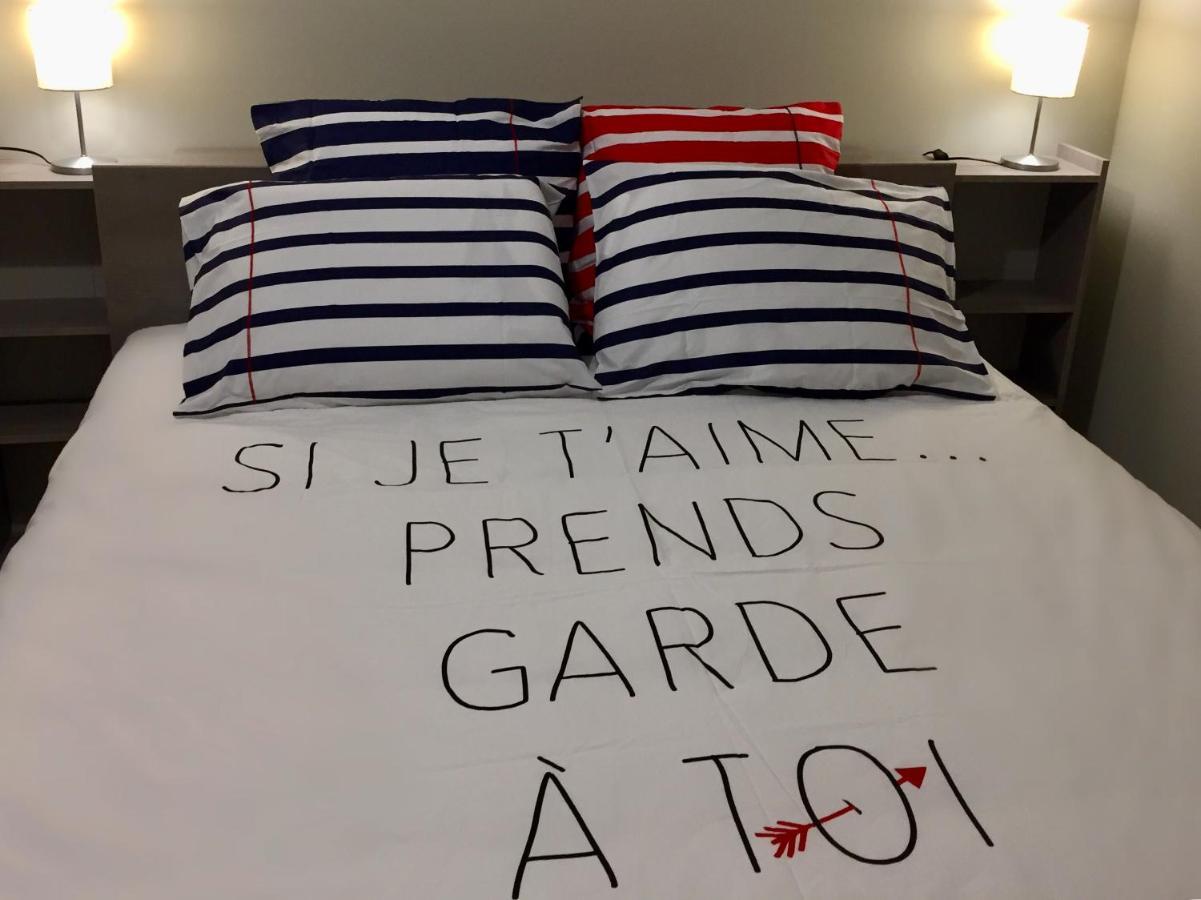 Palais Elisabeth Promenade Des * Nice