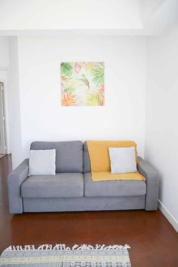 Bright With Sea View Apartment