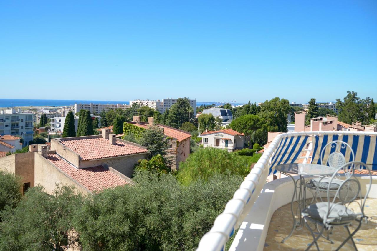 Bright With Sea View Apartment *