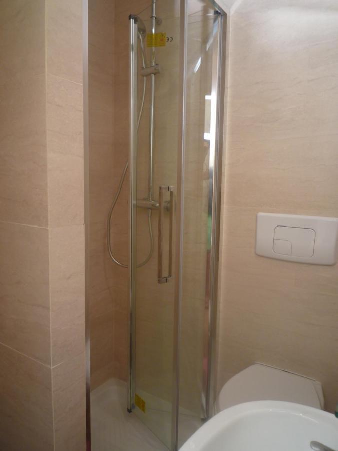 Aparthotel Adonis 3*