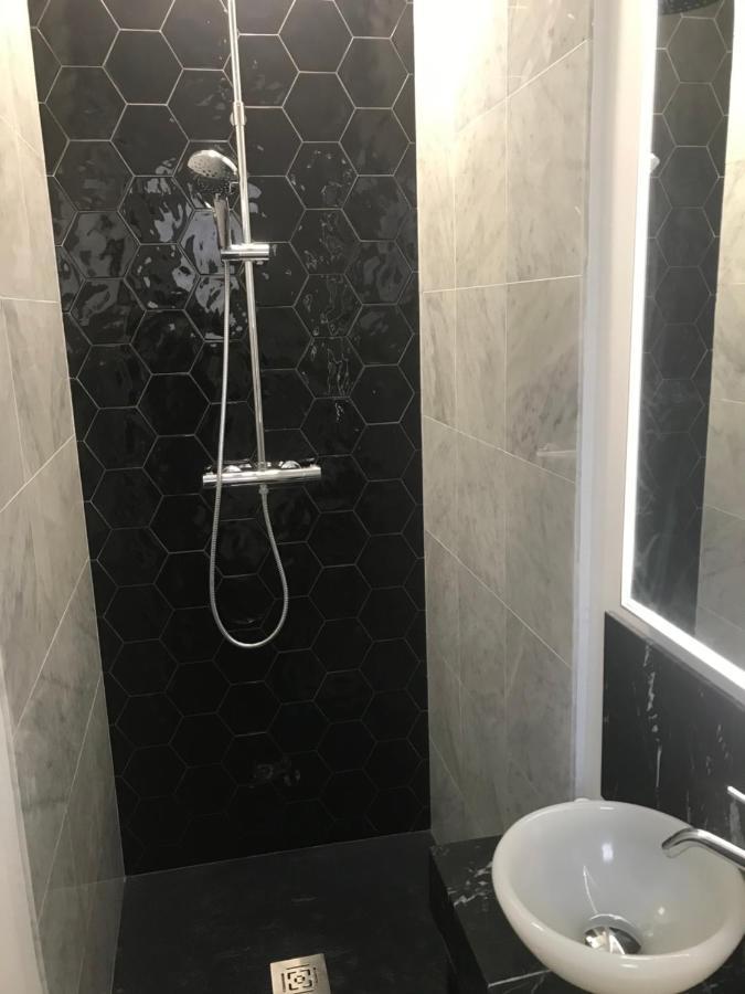 Bas Cimiez Free Parking Bed & Breakfast