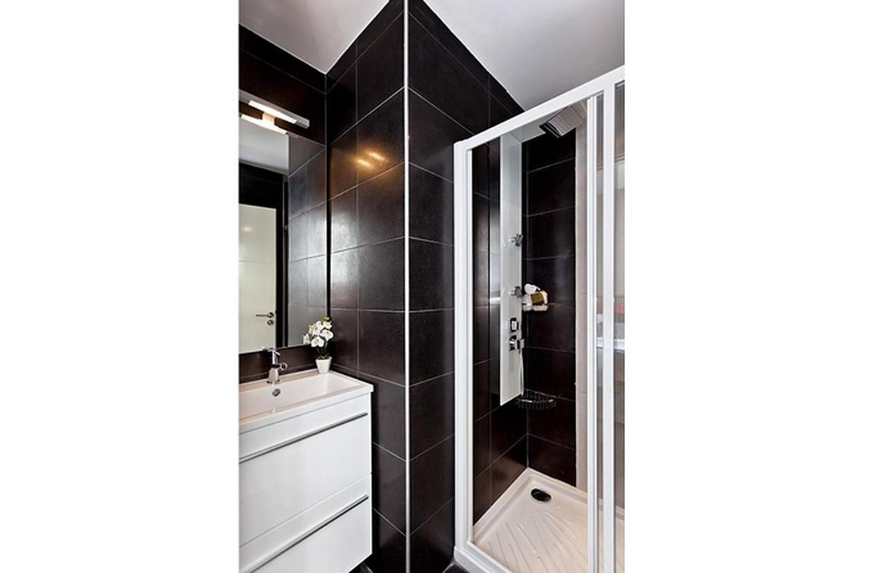 Sunlight - Amourviolette - W Rare Terrace Apartment