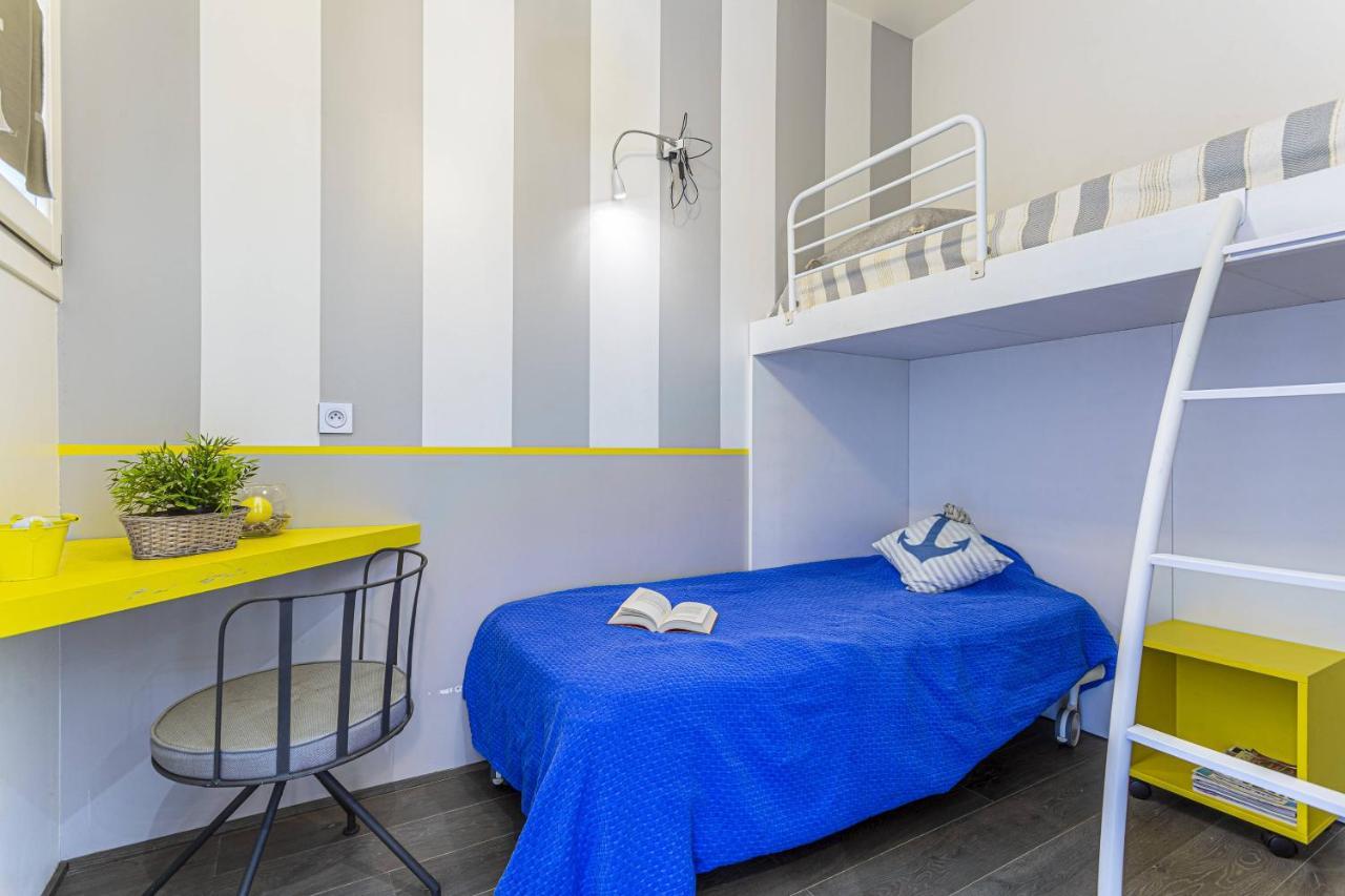 Fleurs 22 - City Center - Modern W Terrace Apartment *
