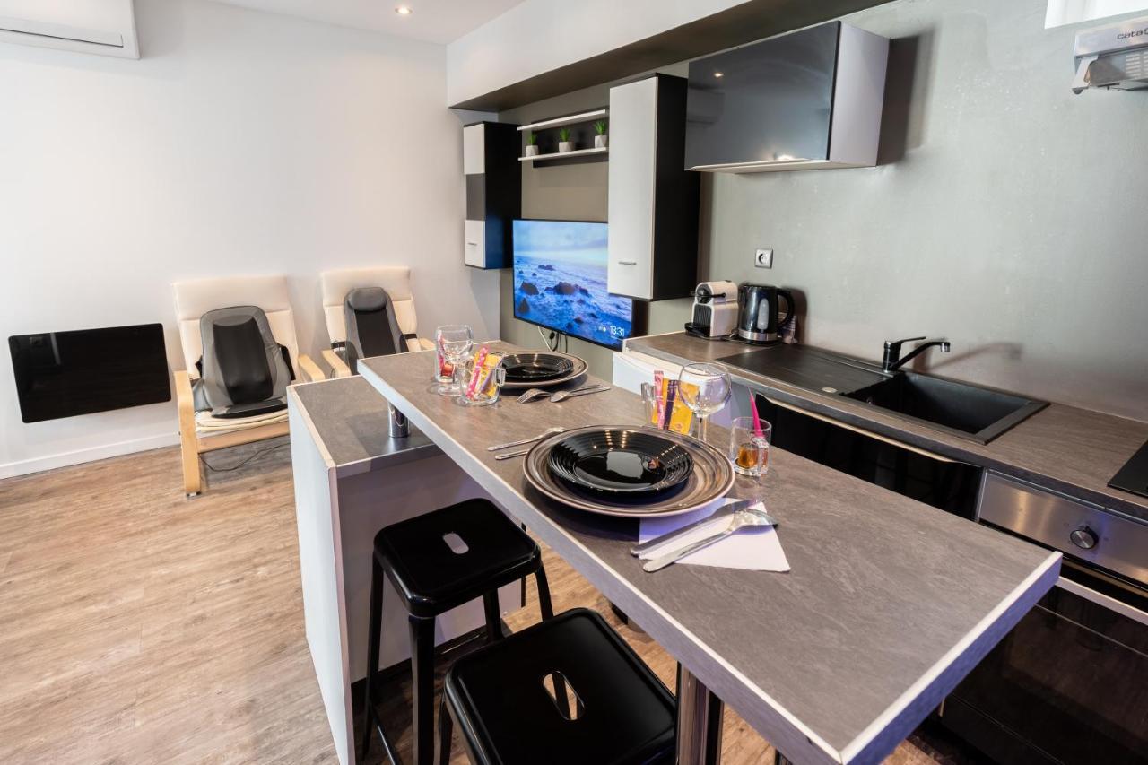 Apartment Jacuzzi, Appart Moderne, 30 Metres De La Nice