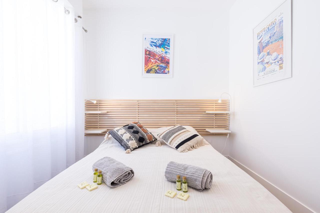Spitalieri- Sunny Terrace With View -New Apartment Appartement *