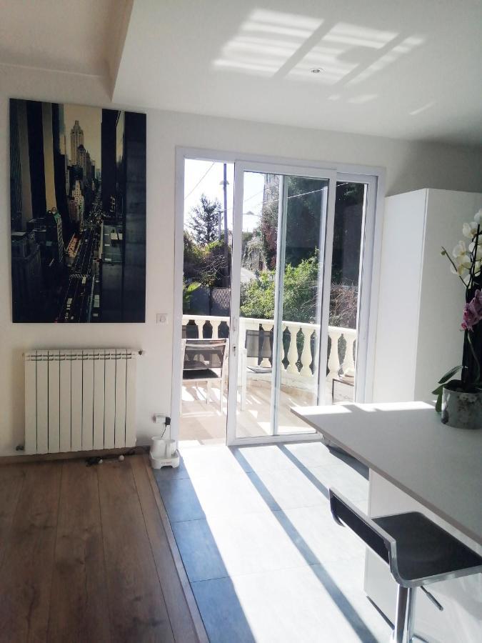 Clara Guest house