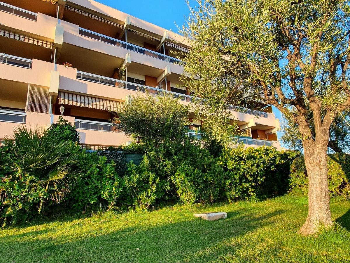 Apartment In Nice With Sea Views *