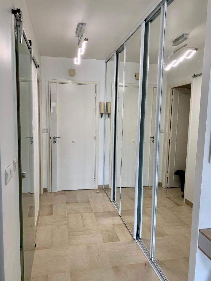 Appartement Nice, Grand Studio - Piscine - Terrasse Vue Mer