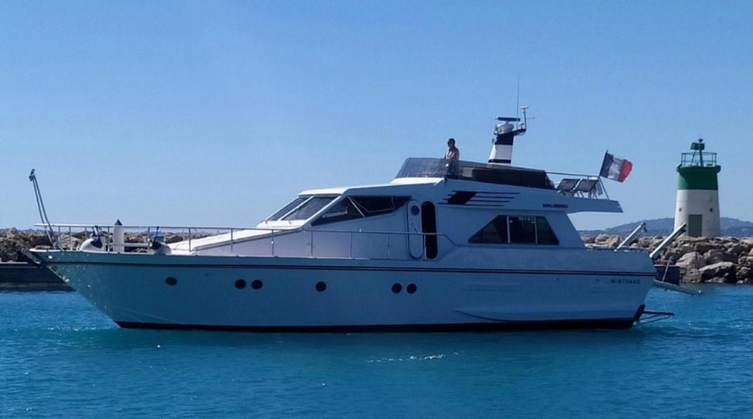 Yacht Charter Cannes Antibes *