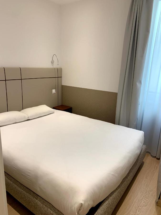 Share 4* Nice