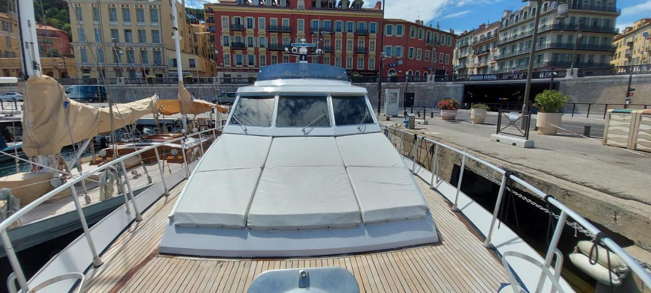 Yacht Charter Cannes Antibes Botel *
