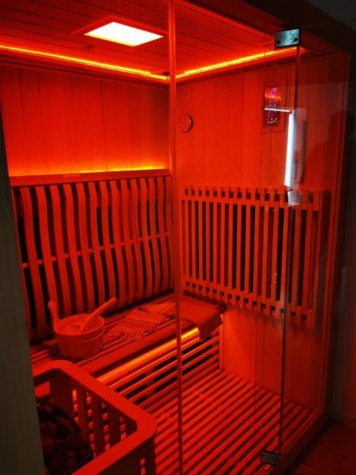 Privatif Sauna Jaccuzi Guest house 4*