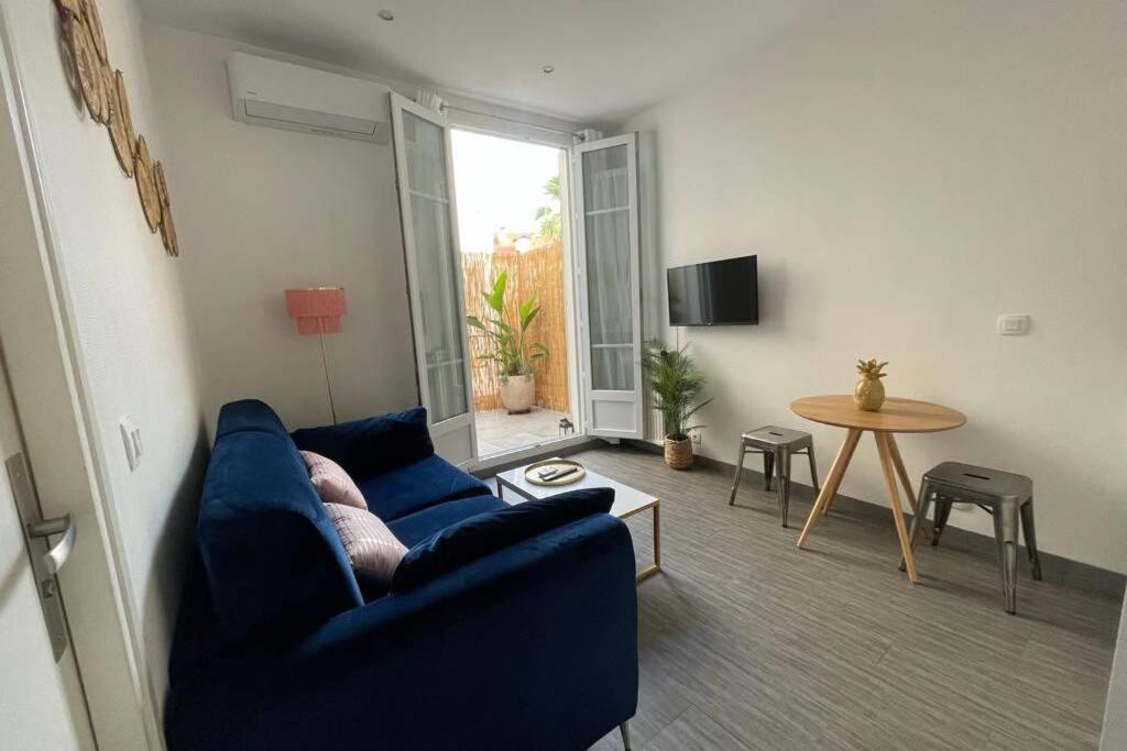 Apartment Cocooning *