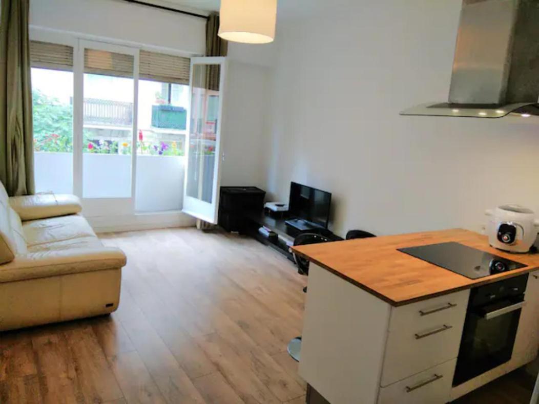 Apartment Charmant 3 Pieces, Idealement Situe Et Bien Equipe *