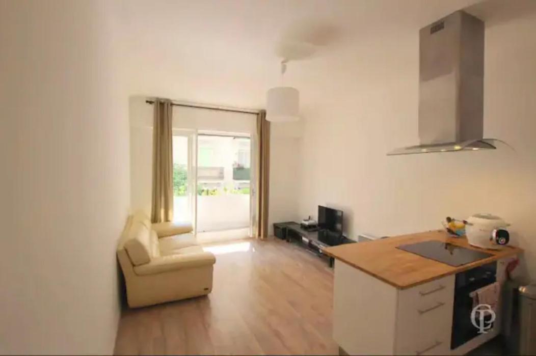 Apartment Charmant 3 Pieces, Idealement Situe Et Bien Equipe