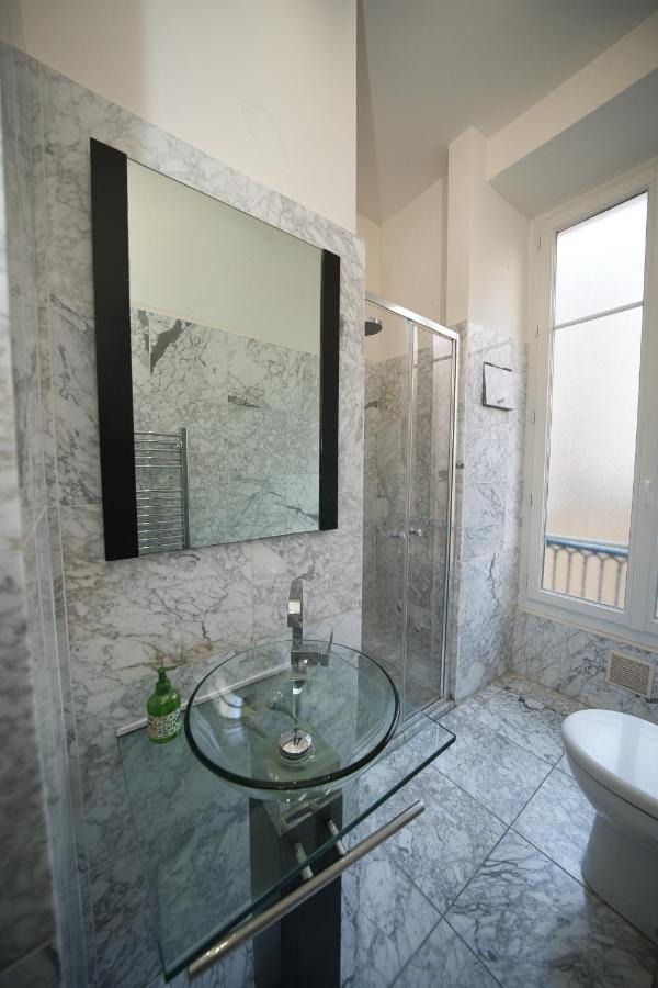 Lusso 5 Beds Nice