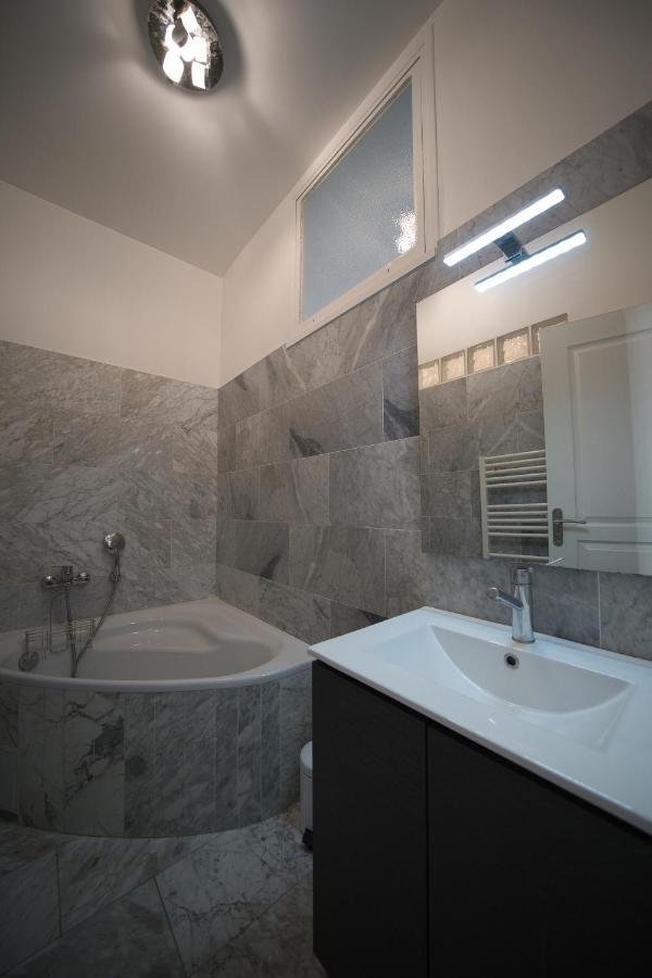 Designer Flat Apartment *