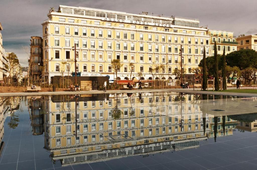 Aston - Centre Massena