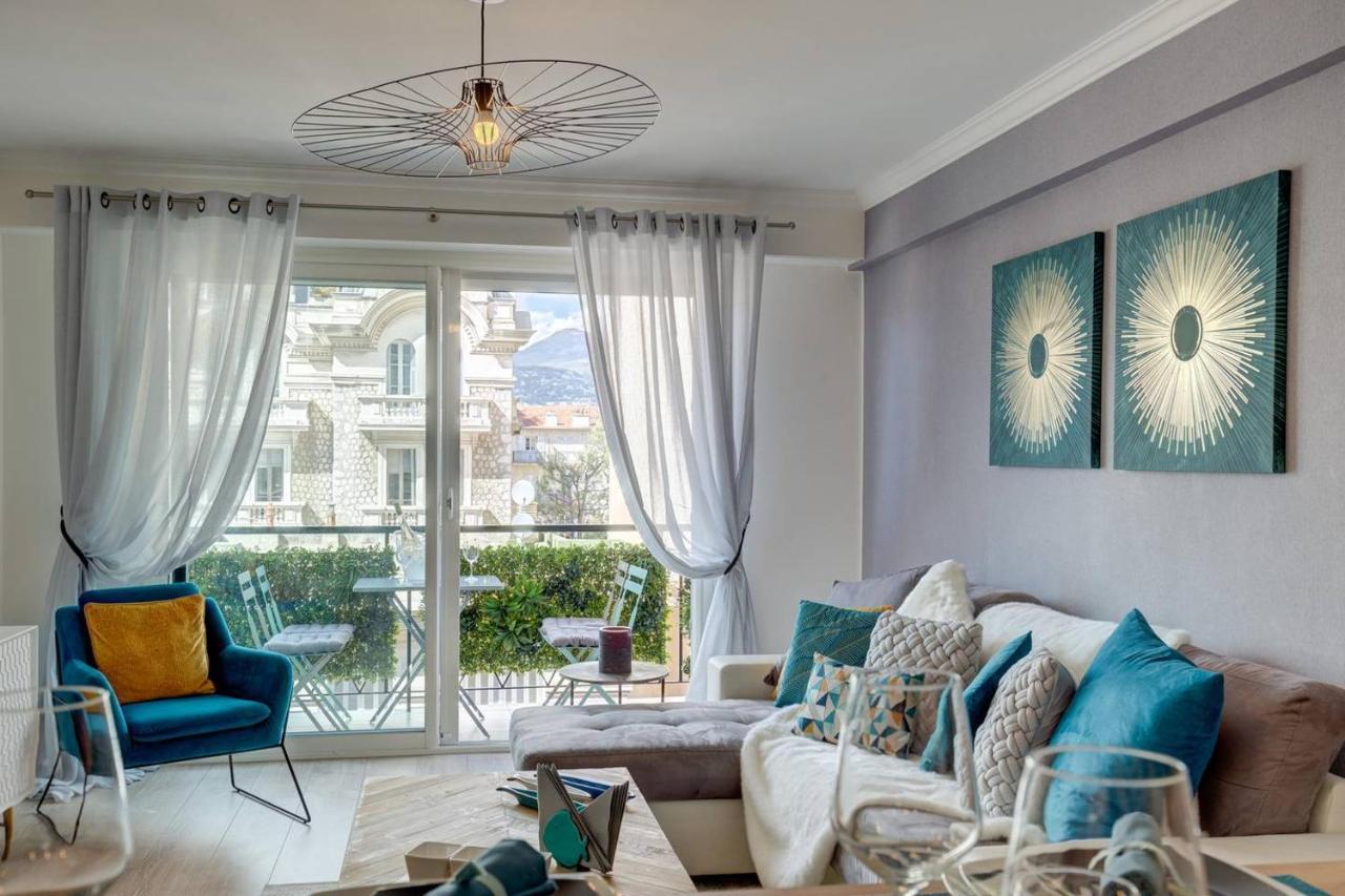 Friendly & Designed In The Golden Square * Nice