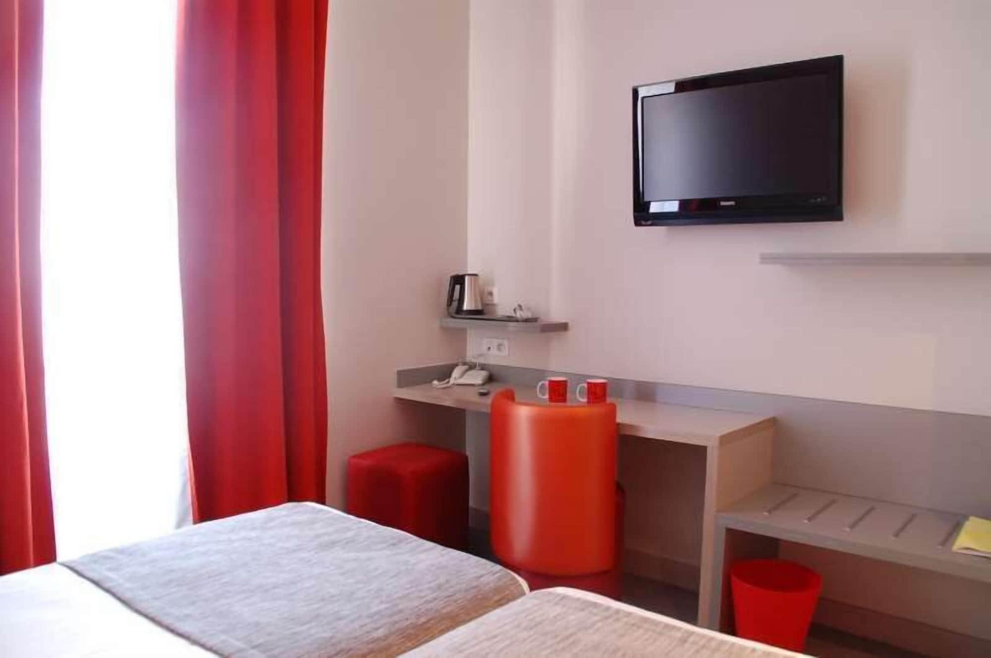 Hotel De La Fontaine 3*