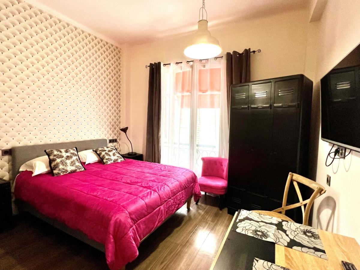 Azur Aparthotel