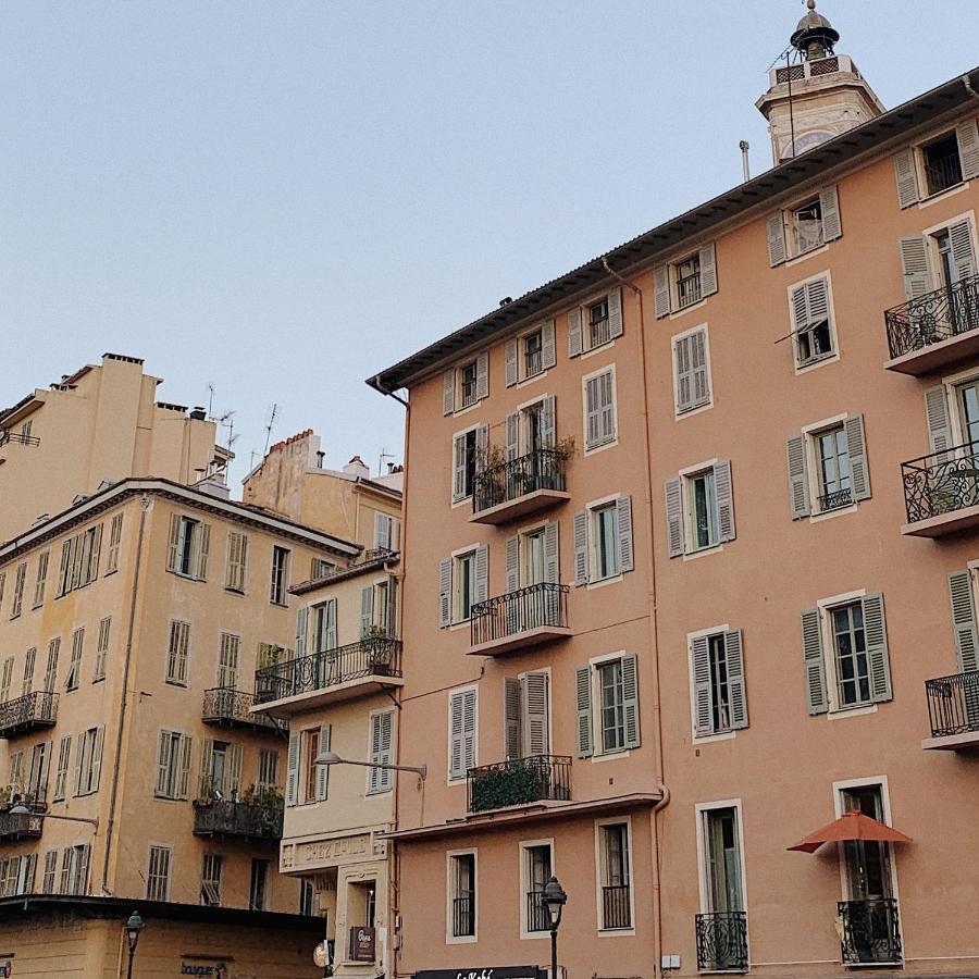 Superbe 3 Pieces Situe Dans Le Vieux-nice