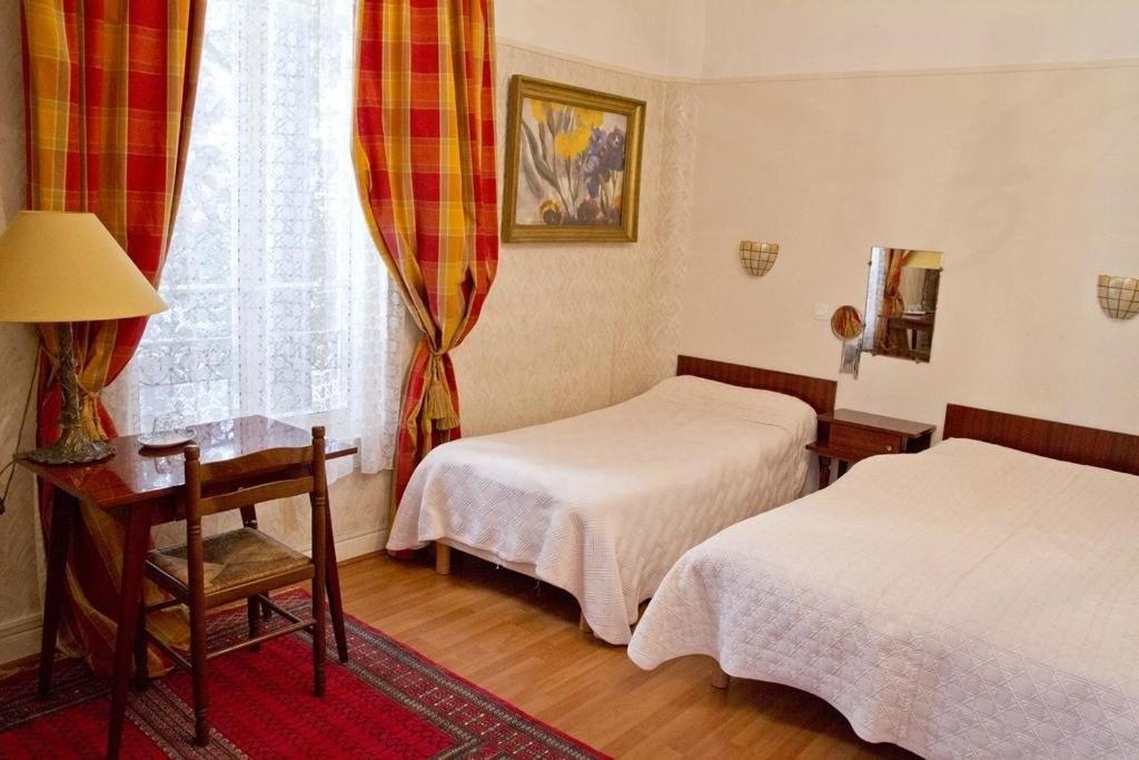 Cronstadt Hotel 3*