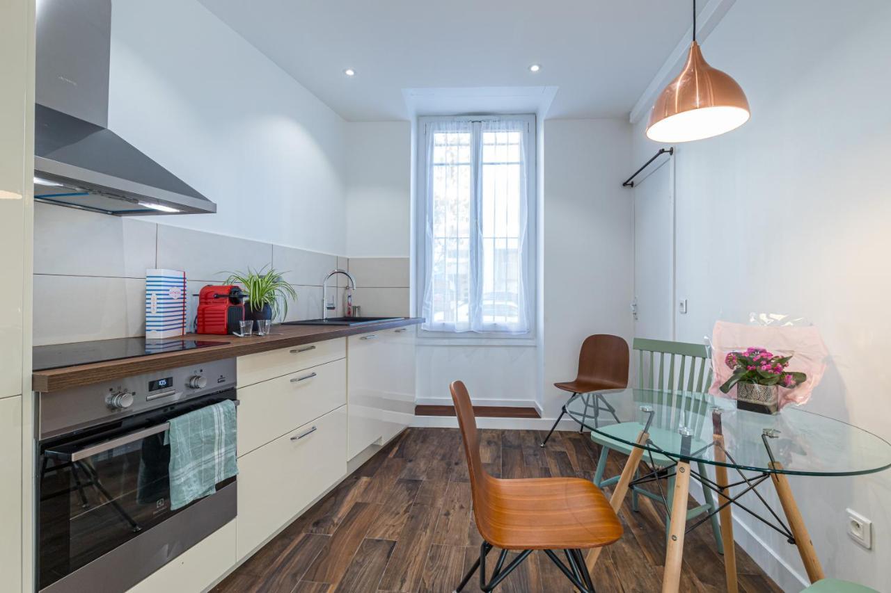 Le 323 Prom - Beachfront - Parking - Near Tram &supermarket - Ac - Washing Machine Apartment *