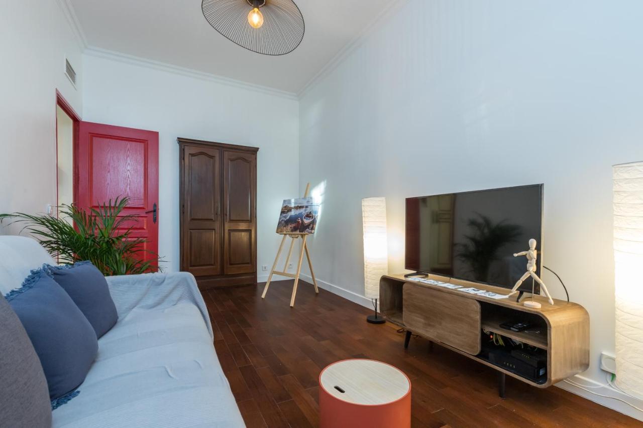 Le 323 Prom - Beachfront - Parking - Near Tram &supermarket - Ac - Washing Machine Apartment Nice