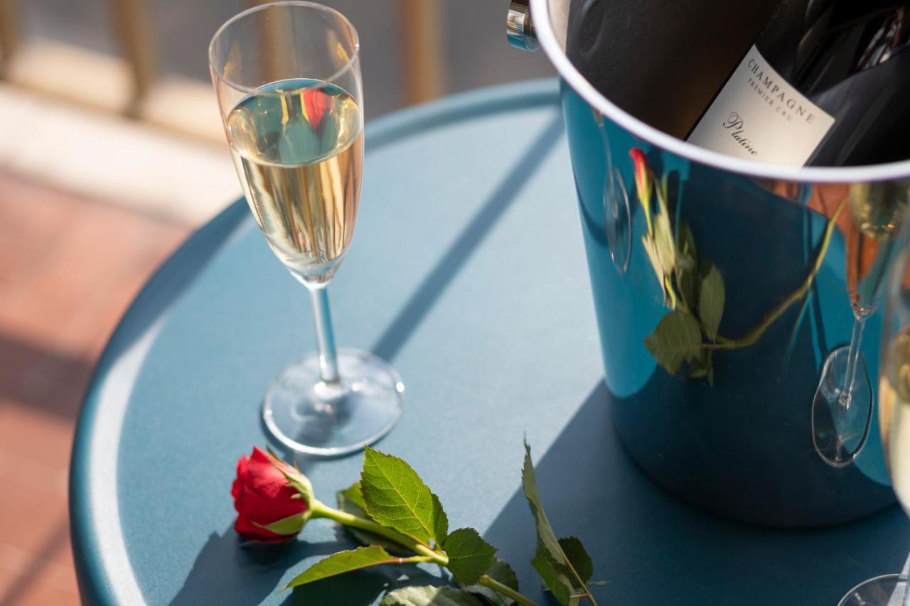 Blue Light Terrace - Port Apartment Nice