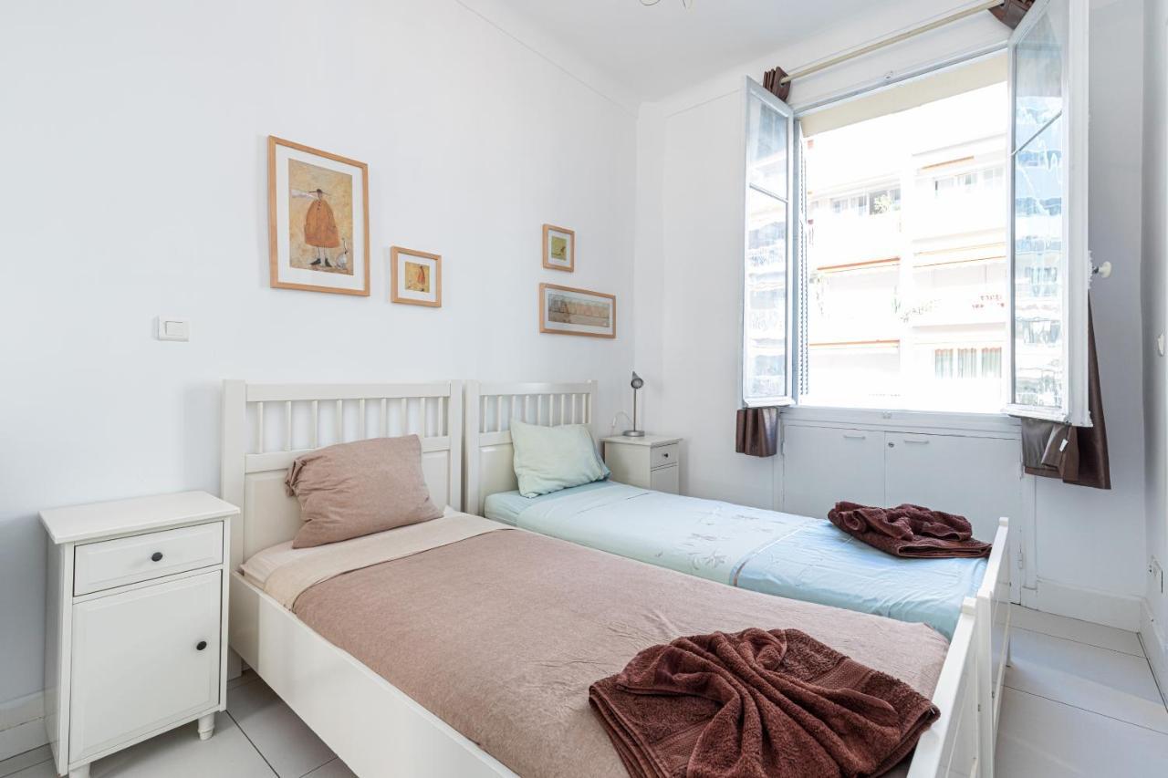 Wonderful And Bright Close To Everything Apartment