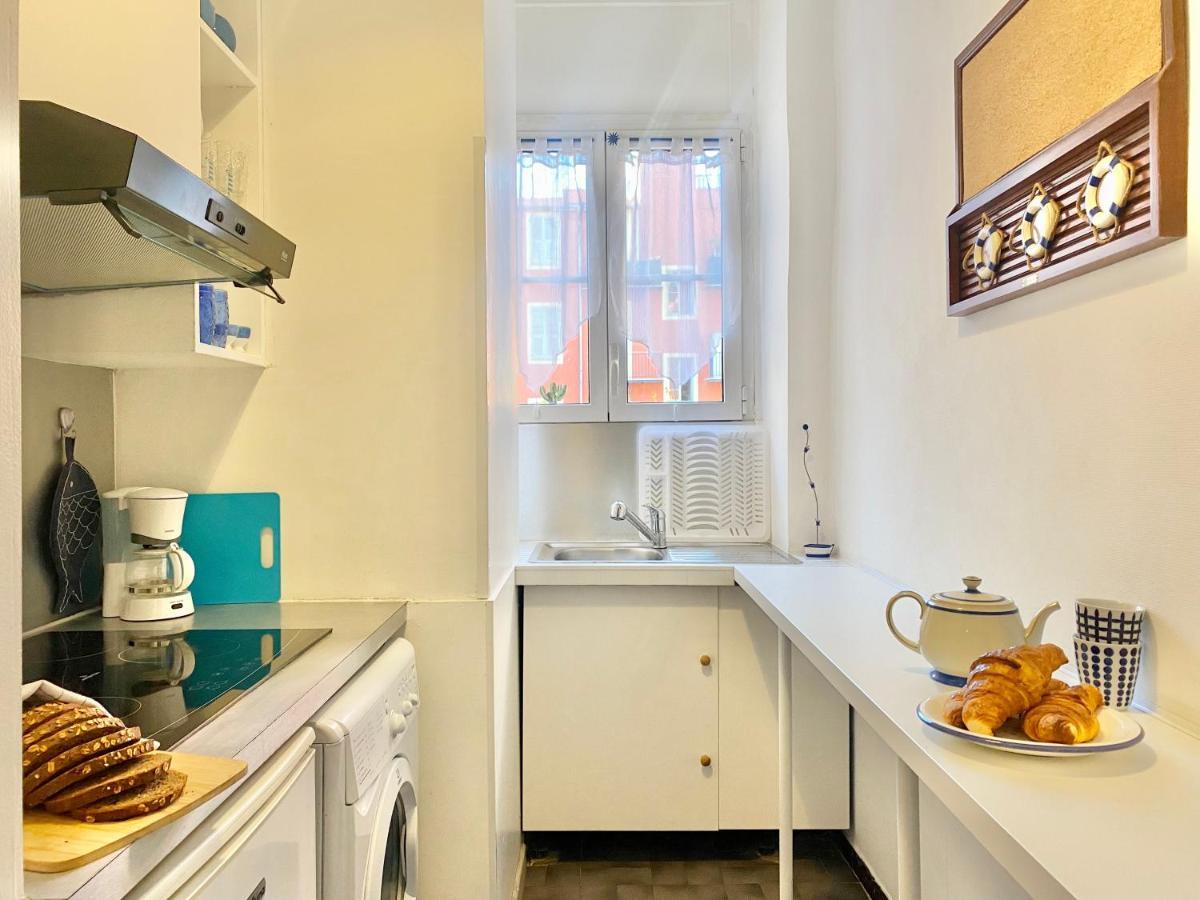 Nautical Living In The Sought-after Port Apartment Nice